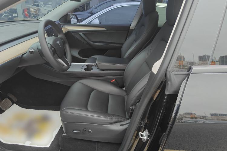 Used Tesla Model Y 2021 Long-Range All-Wheel-Drive Version 3D7