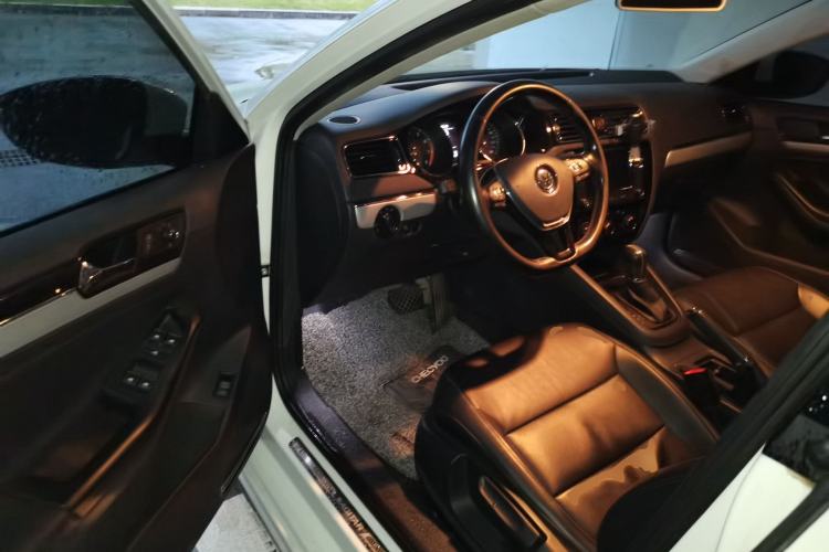 Used Volkswagen Sagitar 2018 280TSI DSG Comfort Model Driver Seat