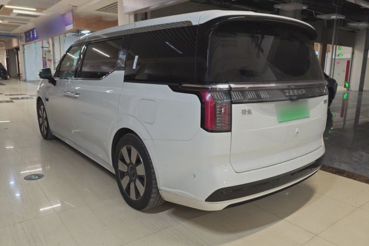 Used Zeekr 009 2022 WE Edition