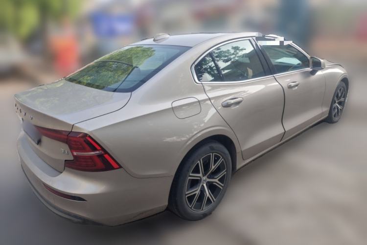 Used Volvo S60 2023 B4 Zhiyi Luxury Edition
