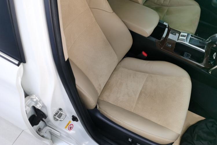 Used Toyota Reiz 2013 2.5V Shangrui Edition Right Front Seat