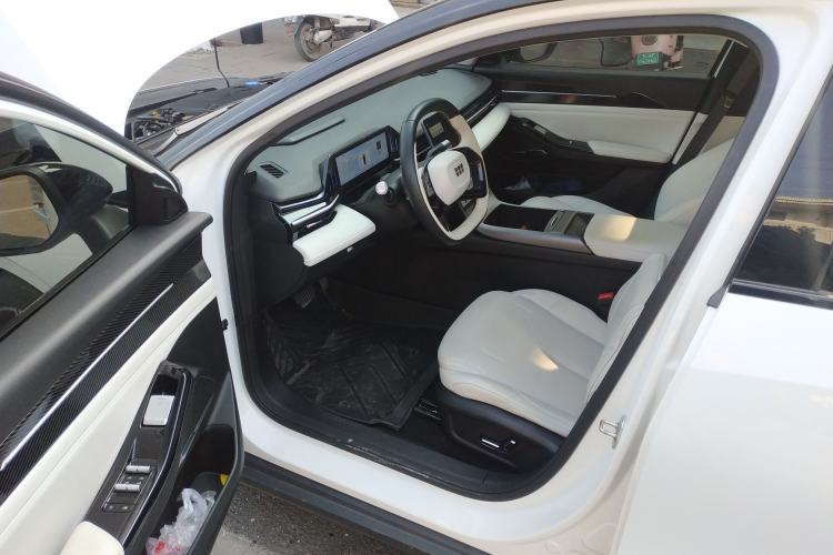 Used Geely Galaxy L6 2023 125km Starship
