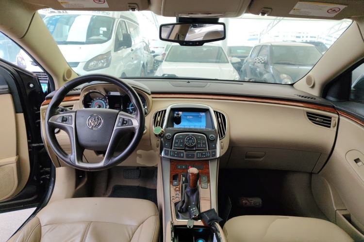 Used Buick LaCrosse 2012 2.4L SIDI Haoya Edition Center Console