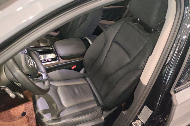 Used Audi Q7 2021 55 TFSI quattro S line Sport model Left Front Seat