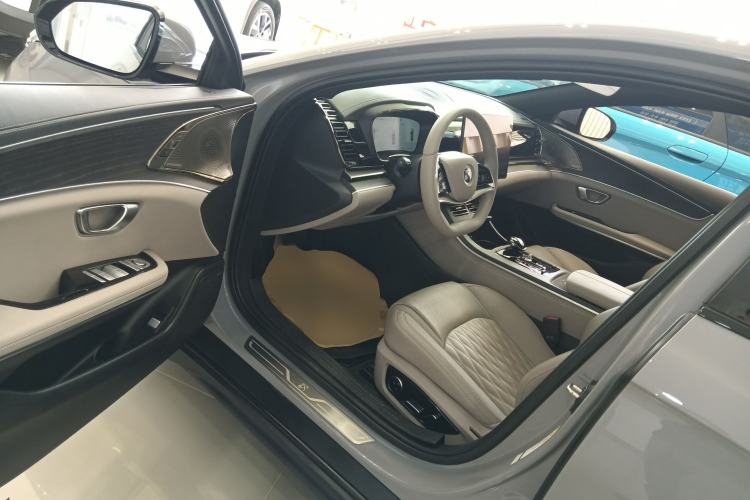 Used BYD Han 2025 DM-i Intelligent Driving Edition 125KM LiDAR Flagship Model
