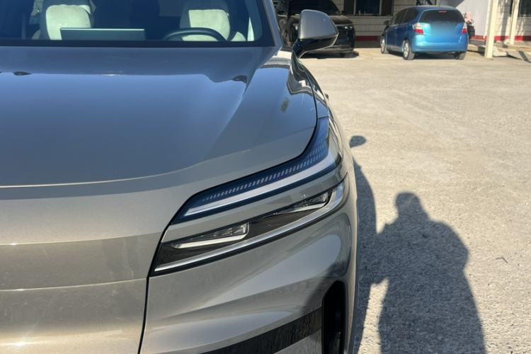 Used ONVO Luxeed L90 2025 Model—Ultra Six-Seater Version