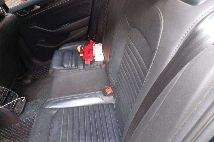 Used Volkswagen Magotan 2019 330TSI DSG Luxury Version China VI Standard Left Rear Seat