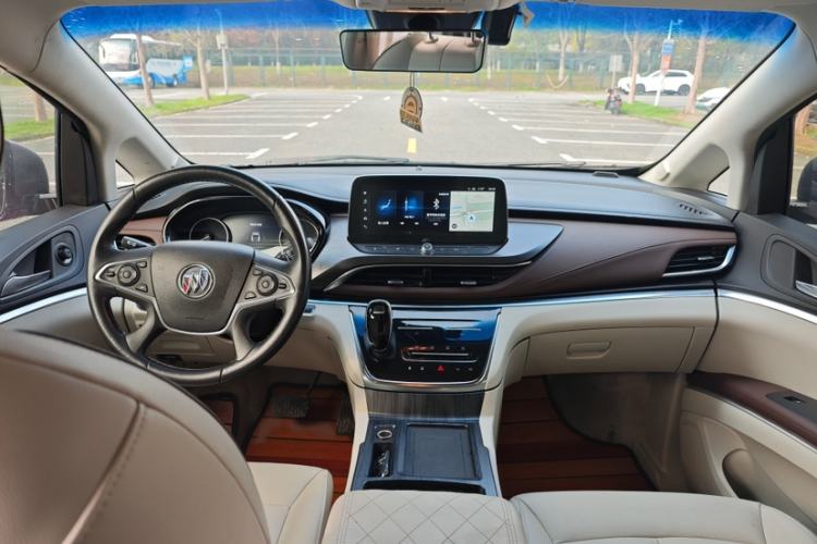 Used Buick GL8 2021 Land Cruiser Executive 652T Premium Model
