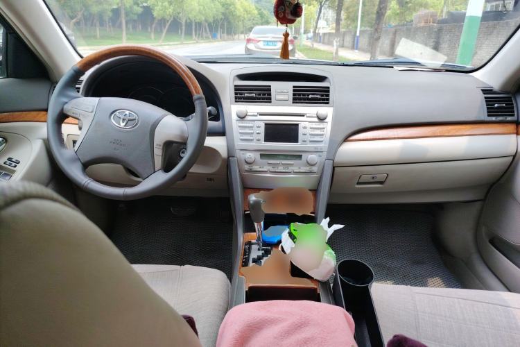 Used Toyota Camry 2011 200G Classic Anniversary Edition Center Console