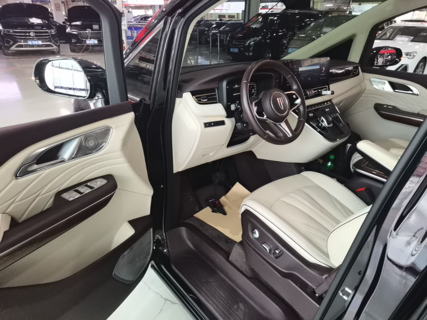 Hongqi HQ9 2023 2.0T Smart Connect Flagship Edition - Chinese Trim Ling — снимка 18