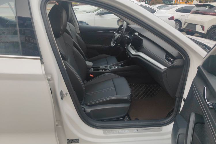 Used Skoda Octavia 2021 PRO TSI280 DSG Luxury Edition Right Front Seat