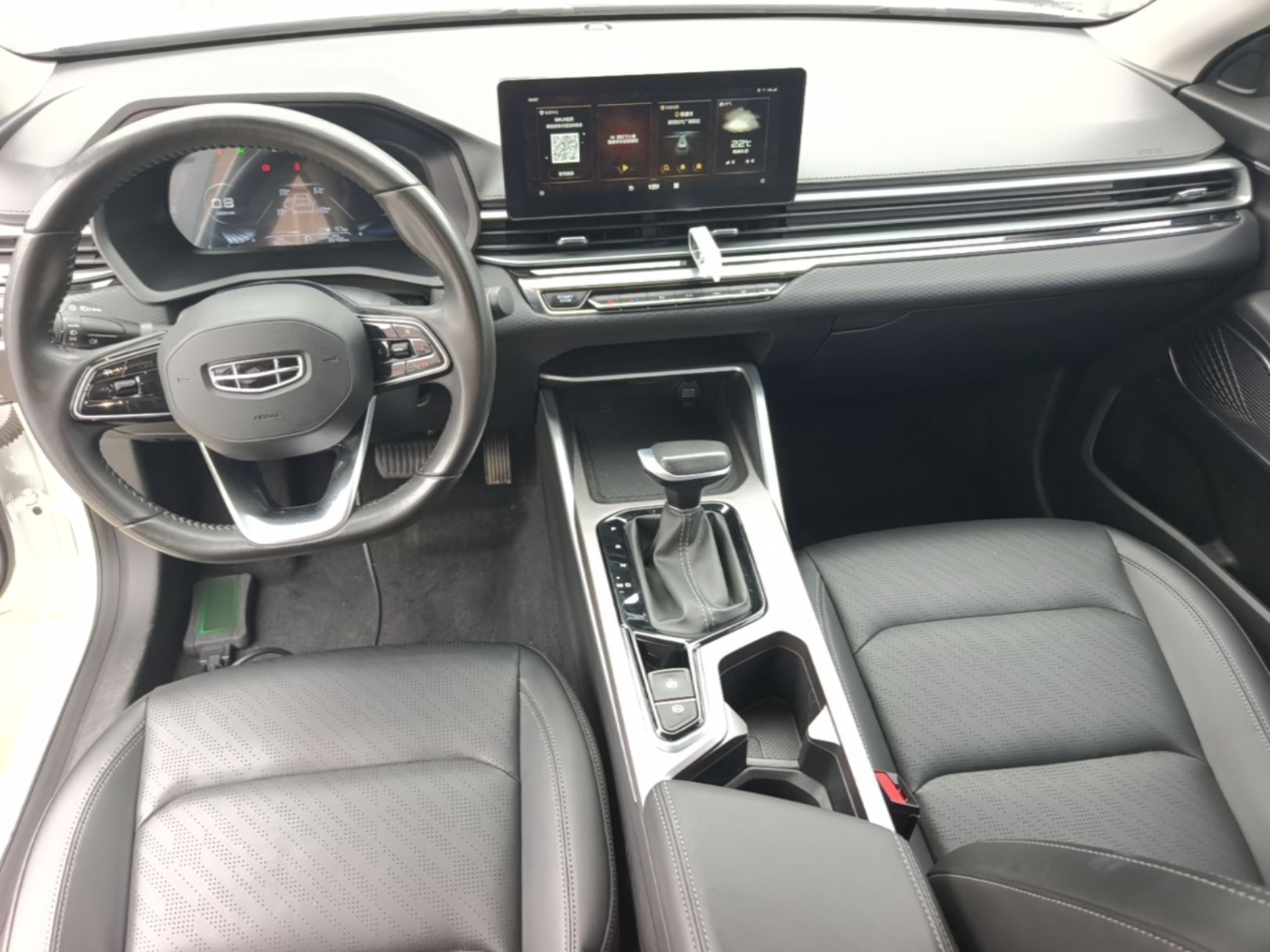 Geely Auto Emgrand 2022 4th Generation 1.5L CVT Luxury Model - Premium — снимка 12