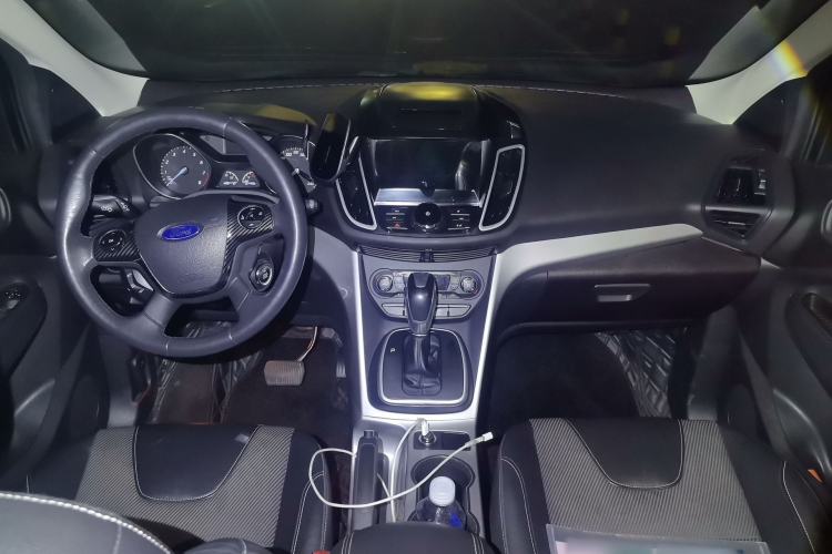 Used Ford Kuga 2015 1.5L GTDi Two-Wheel Drive Fashion Edition Center Console