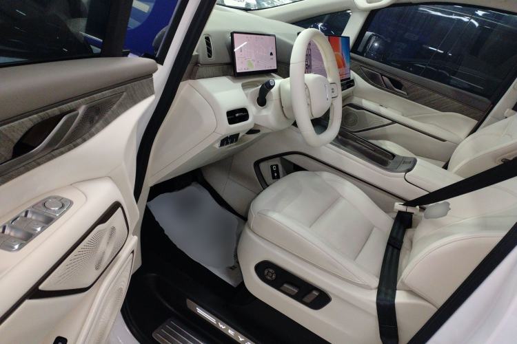 Used Wey Gaoshan 2025 Four-Wheel Drive Alpine 8
