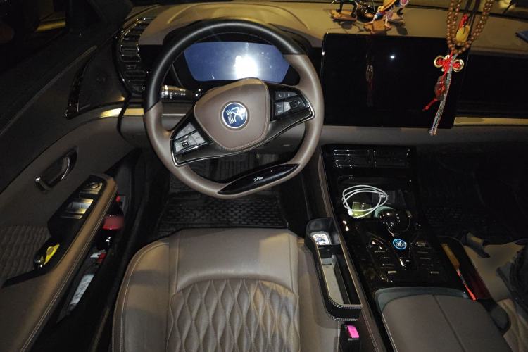 Used BYD Han 2022 DM-i 121KM Prestige Model