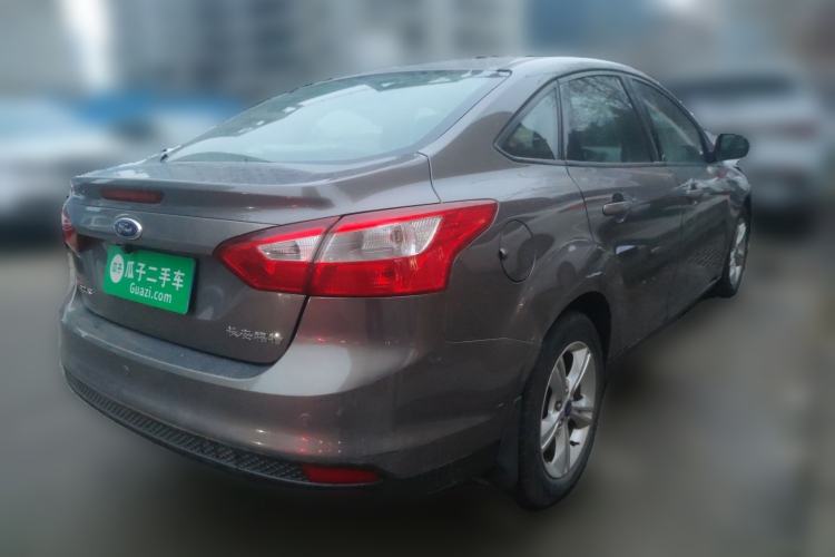 Used Ford Focus 2012 Sedan 1.6L Automatic Fashion Edition