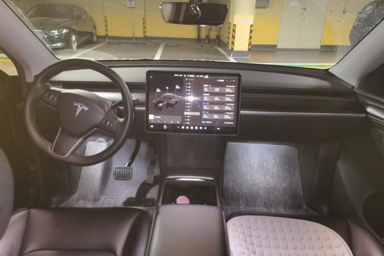 Used Tesla Model Y 2022 Rear-Wheel-Drive Version