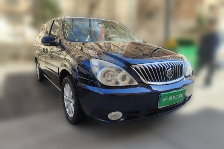 Used Buick GL8 2014 2.4L Classic Edition Front Right 45 Deg