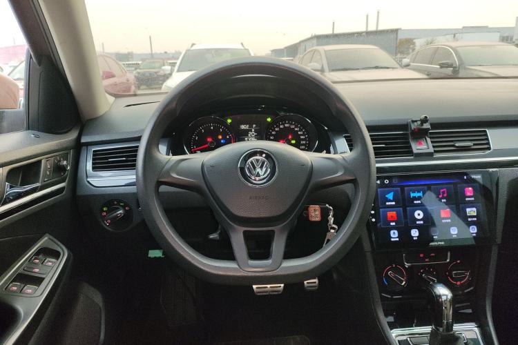 Used Volkswagen C-TREK 2017 1.6L Automatic Comfort Model Steering Wheel