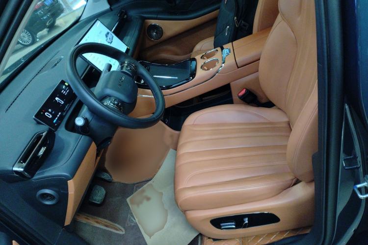 Used AION V 2024 Aion Tyrannosaurus 650 Smart Premium Edition