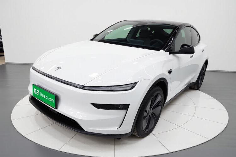 Used Tesla Model Y 2025 Long-Range All-Wheel Drive First Edition
