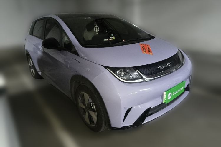 Used BYD Dolphin 2023 420 km Fashion Edition Front Right 45 Deg