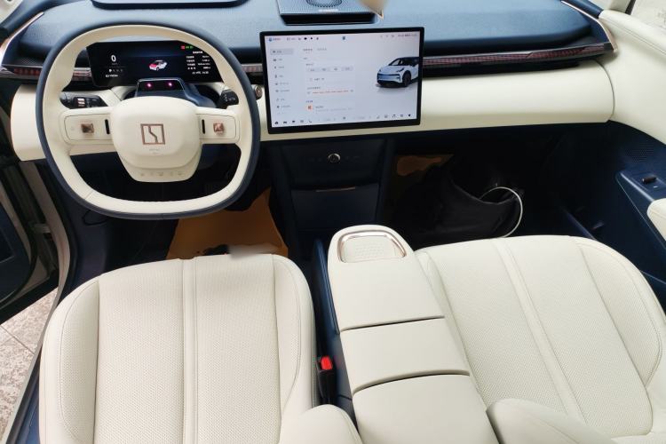 Used Zeekr X 2025 Four-Seater Rear-Drive Cube Version Center Console