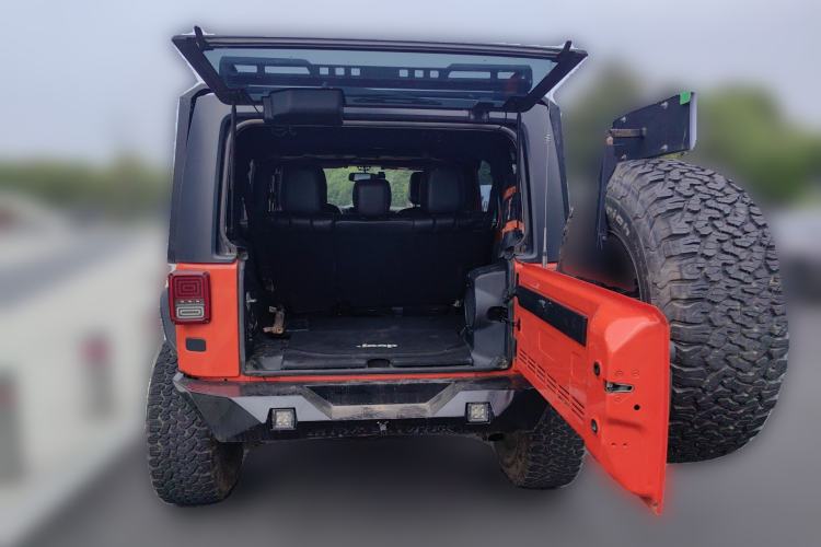 Used Jeep Wrangler 2013 3.6L Sahara Four-Door Edition
