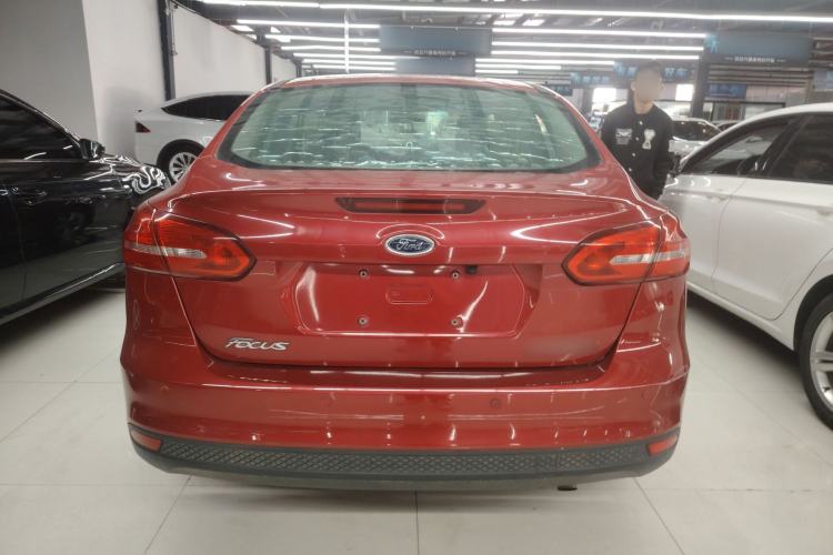 Used Ford Focus 2015 Sedan 1.6L Automatic Comfort Model
