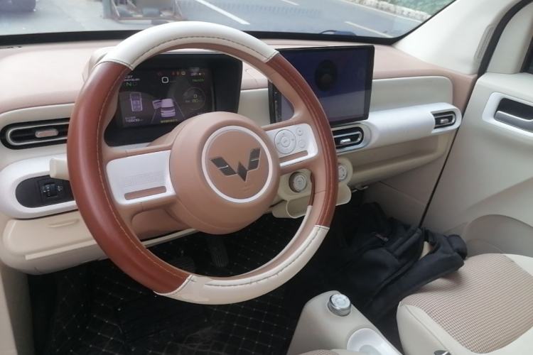 Used Wuling Hongguang MINIEV 2024 3rd Generation 215km Youth Edition
