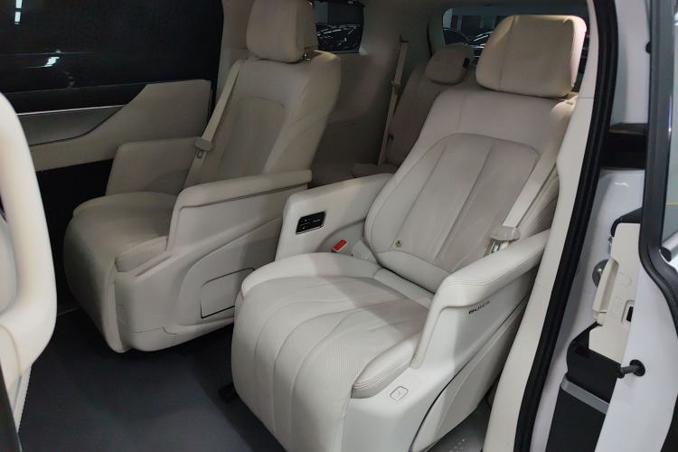 Used Buick GL8 New Energy 2024 Lu Zun Deluxe Edition 7-Seater
