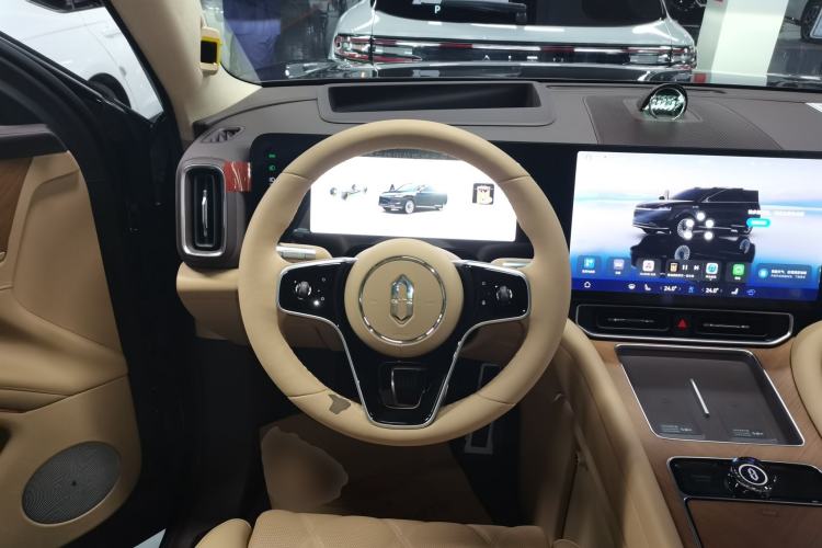 Used Hima AITO M9 2025 Extended-Range Ultra Version 52 kWh 6-Seater Steering Wheel