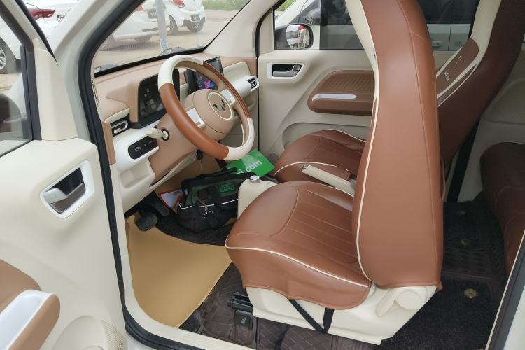 Used Wuling Hongguang MINIEV 2024 3rd Generation 215km Youth Edition Left Front Seat
