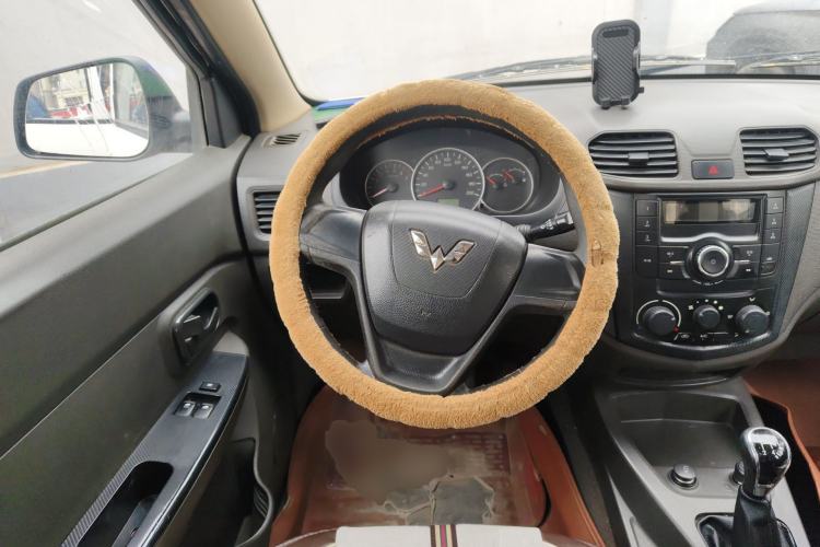 Used Wuling Hongguang 2015 1.2L S Base Model China V Standard