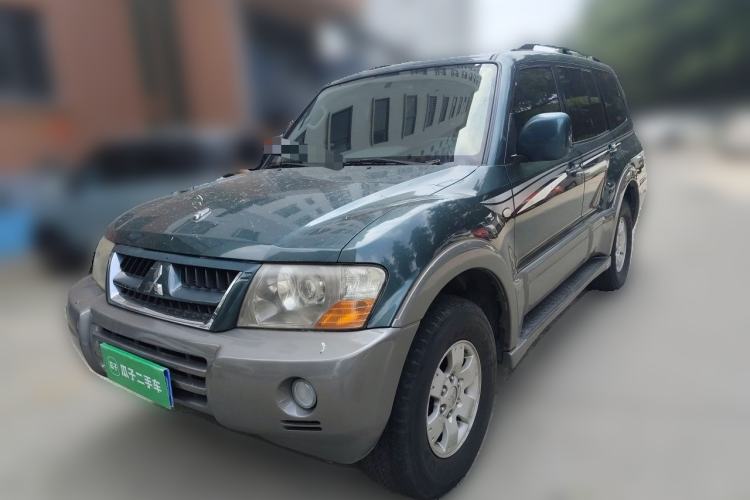 Used Mitsubishi Pajero 2011 V73 3.0L AT GLX