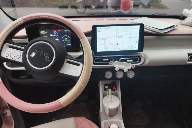 Used Wuling Hongguang MINIEV 2024 3rd Generation 215km Youth Edition Center Console