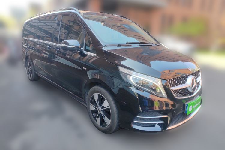 Used Mercedes-Benz V-Class 2020 V 260 L Long-wheelbase Luxury Edition Front Right 45 Deg