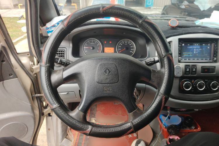 Used FORTHING Lingzhi 2014 M3 1.6L 7-Seater Luxury Model Steering Wheel