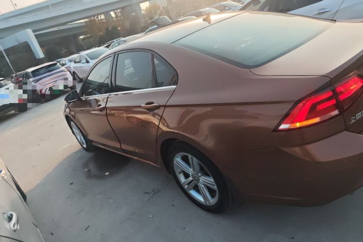 Used Volkswagen Lamando 2015 330TSI DSG Comfort Edition
