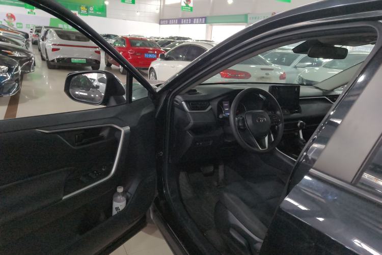 Used Toyota RAV4 2022 2.0L CVT Two-Wheel Drive Urban Edition
