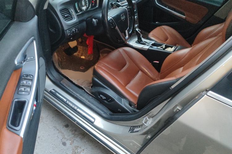 Used Volvo S60 2016 S60L T4 Zhiyuan Edition Driver Seat