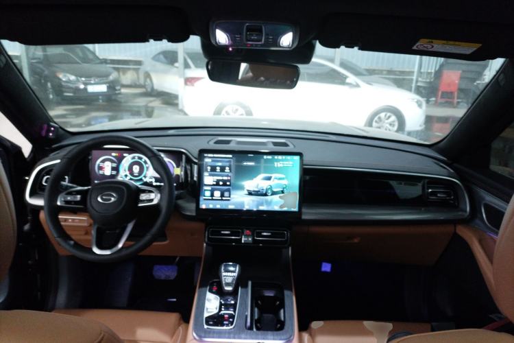 Used GAC Trumpchi GS8 2024 Linghang Series 2.0 TGDI Two-Wheel Drive Luxury Smart Connectivity Version
