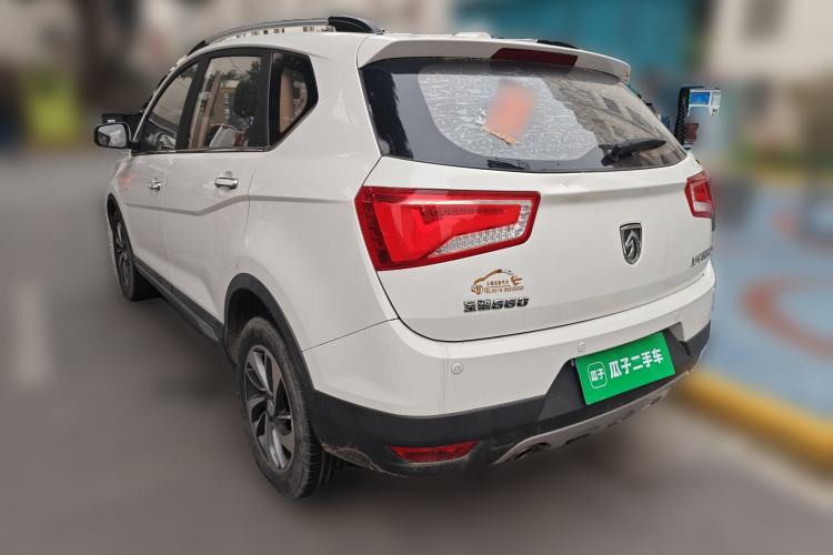 Used Baojun 560 2015 1.8L manual luxury version