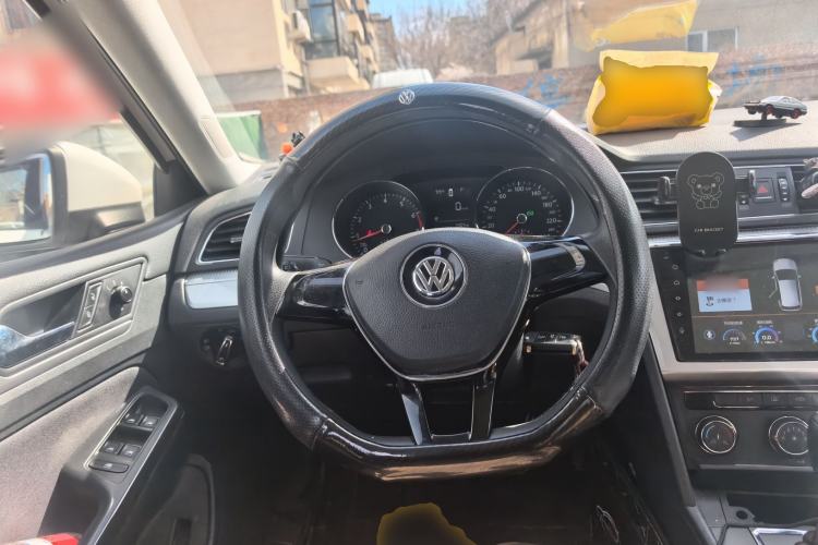 Used Volkswagen Lamando 2017 230TSI DSG Fashion Edition
