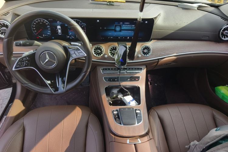Used Mercedes-Benz E-Class 2022 Revised Version E 300 L Fashion Edition Center Console
