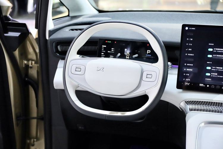 Used XPeng X9 2024 640 All-Wheel Drive High-Performance Max Interior 2