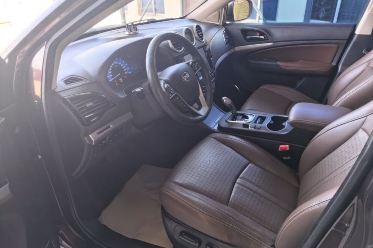 Used BYD S7 2016 2.0T Automatic Prestige Edition
