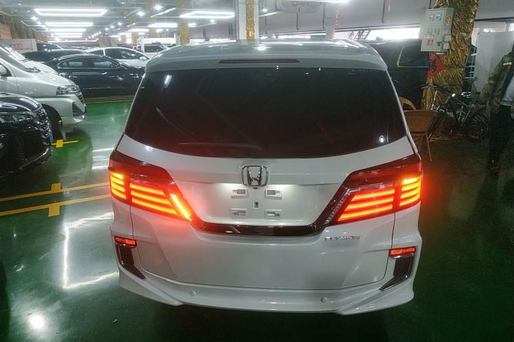Used Honda Elysion 2019 2.0L Hybrid Luxury Edition
