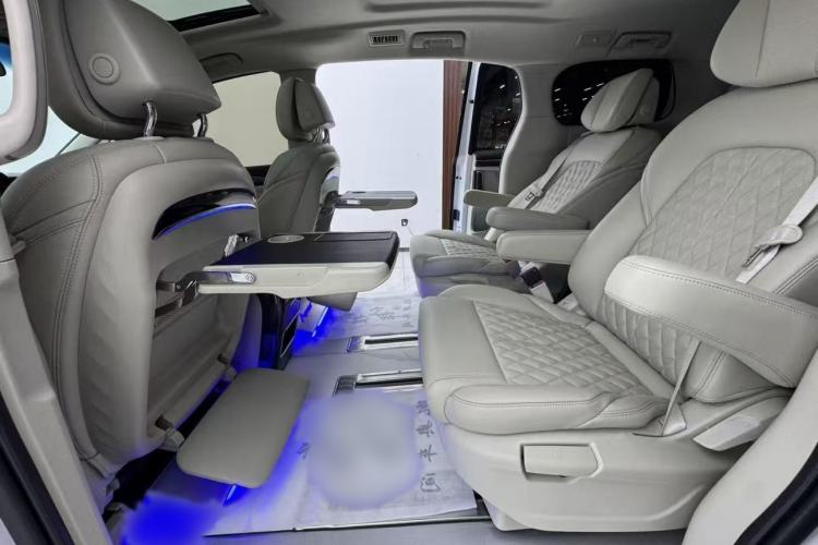 Used Buick GL8 2023 ES Lu Zun Comfort Model Interior 4