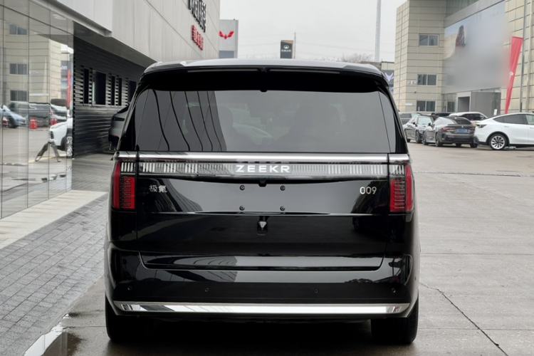Used Zeekr 009 2024 Six-Seat Executive Version 4WD 108 kWh
